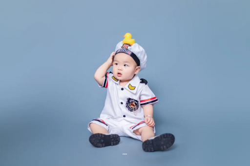 大连宝宝老摇头怎么回事 大连宝宝老摇头怎么回事