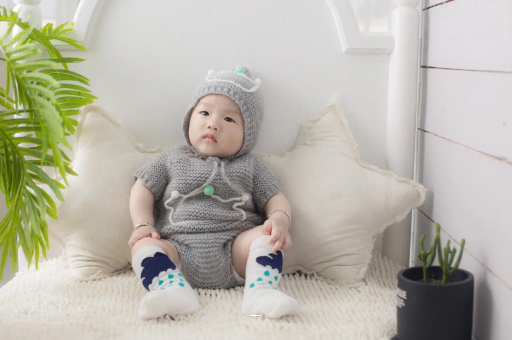 大连宝宝揉眼睛是怎么回事